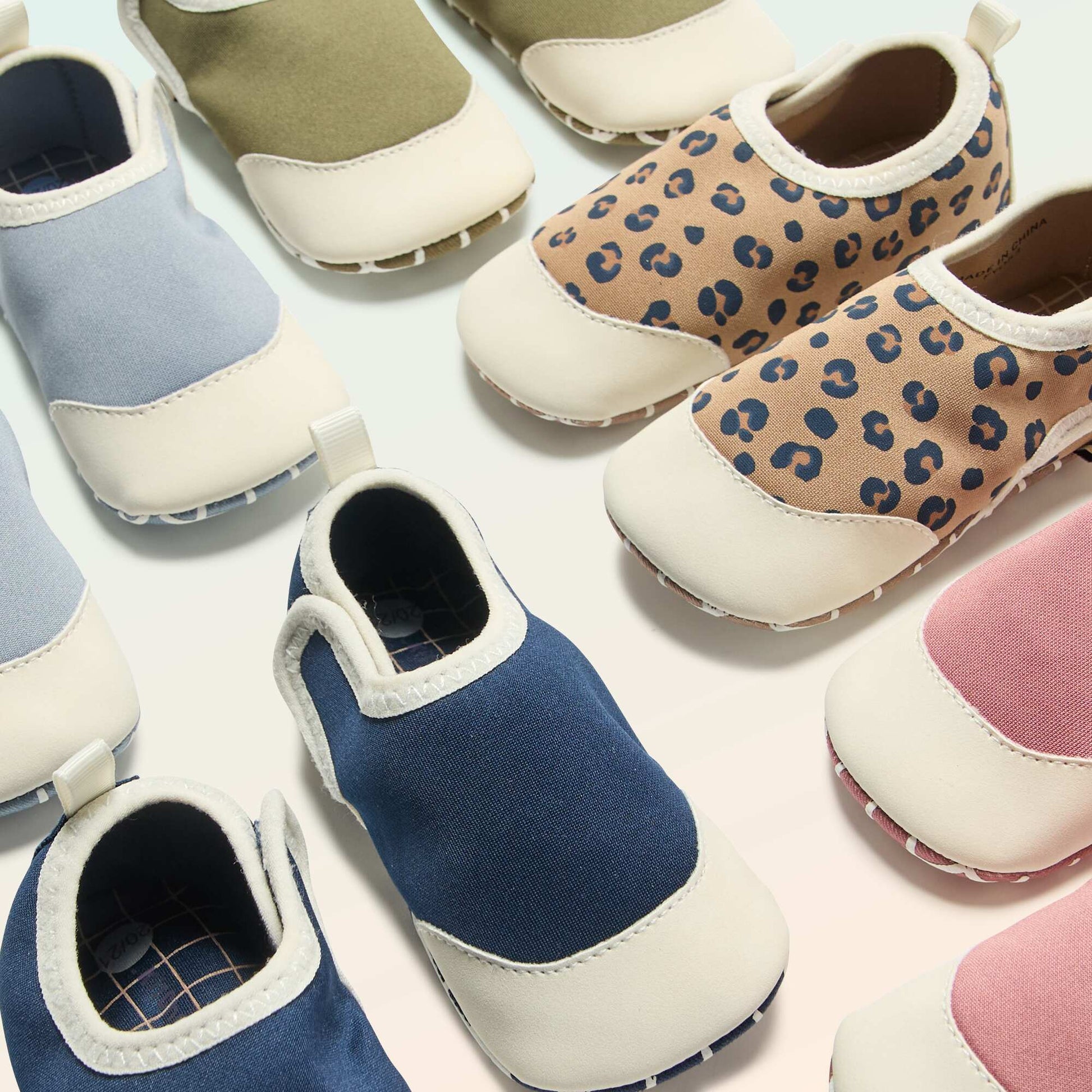 Motor Skills Stage 2 'Crawling' Booties - Kitchoun GREEN