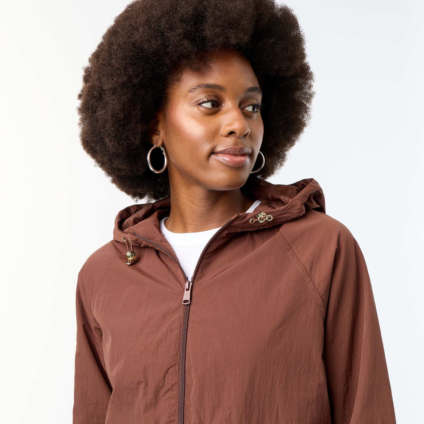 Windbreaker jacket with hood and flap pockets BROWN