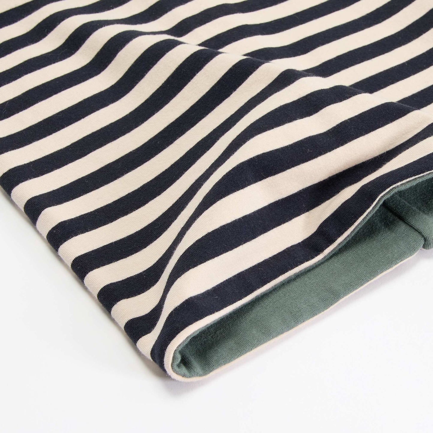 Reversible Pull-On Snood BLACK
