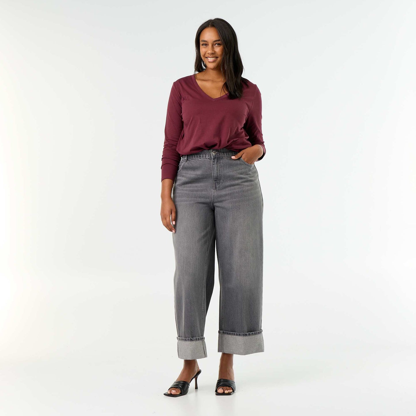 Long-sleeved V-neck T-shirt RED