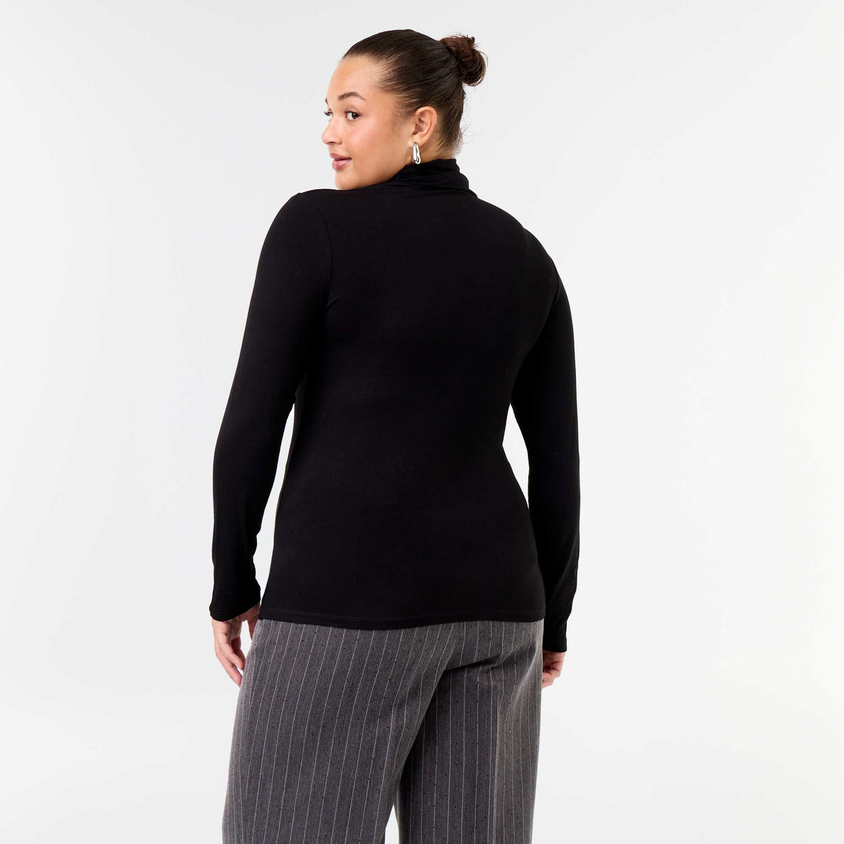 Solid Color Turtleneck BLACK