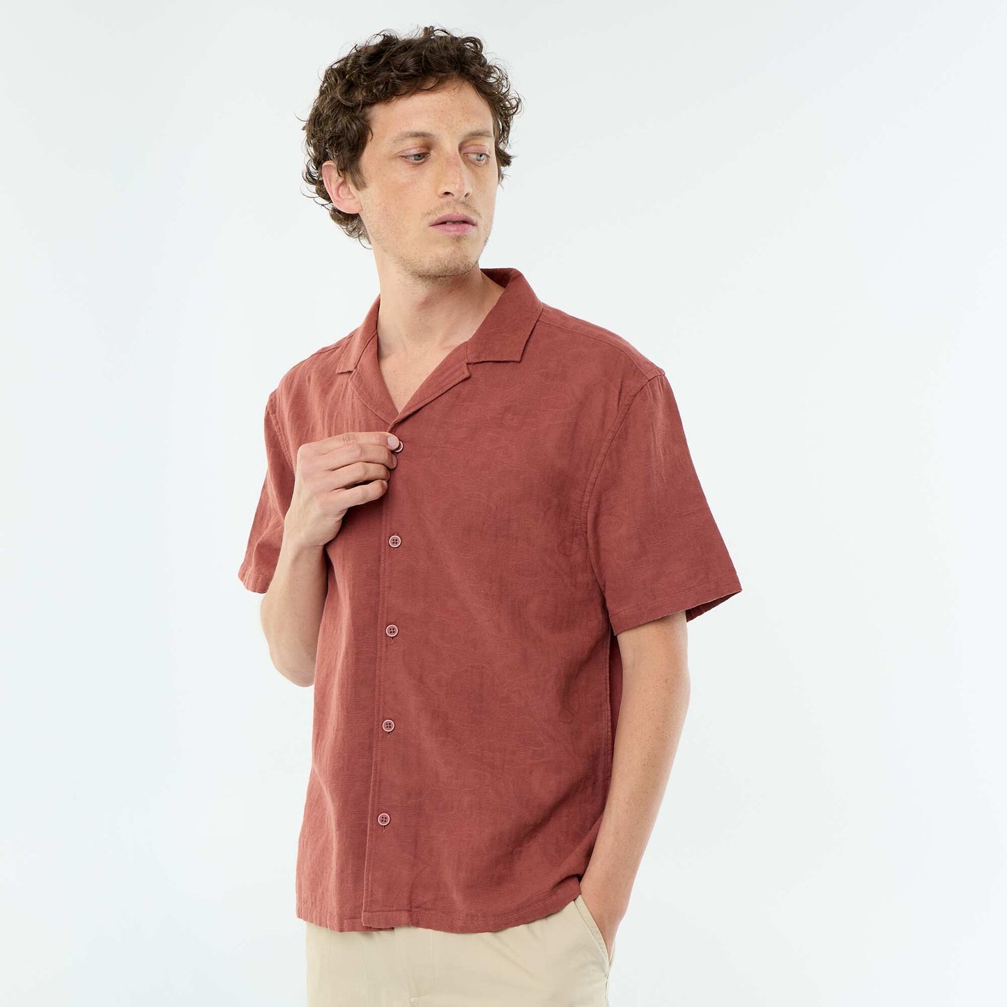 Textured Knit Short-Sleeved Shirt BROWN