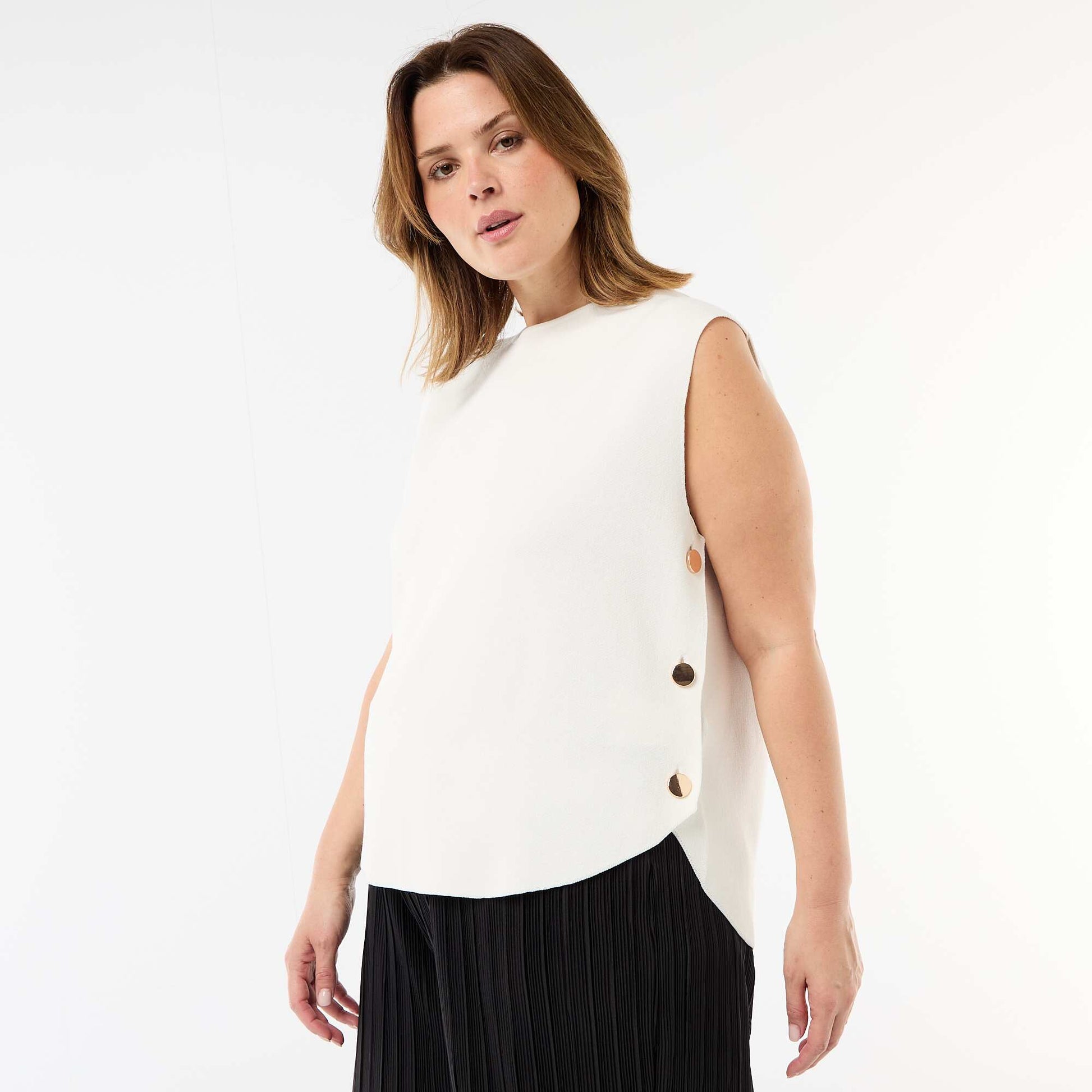 Sleeveless Sweater with Gold-Tone Side Buttons WHITE