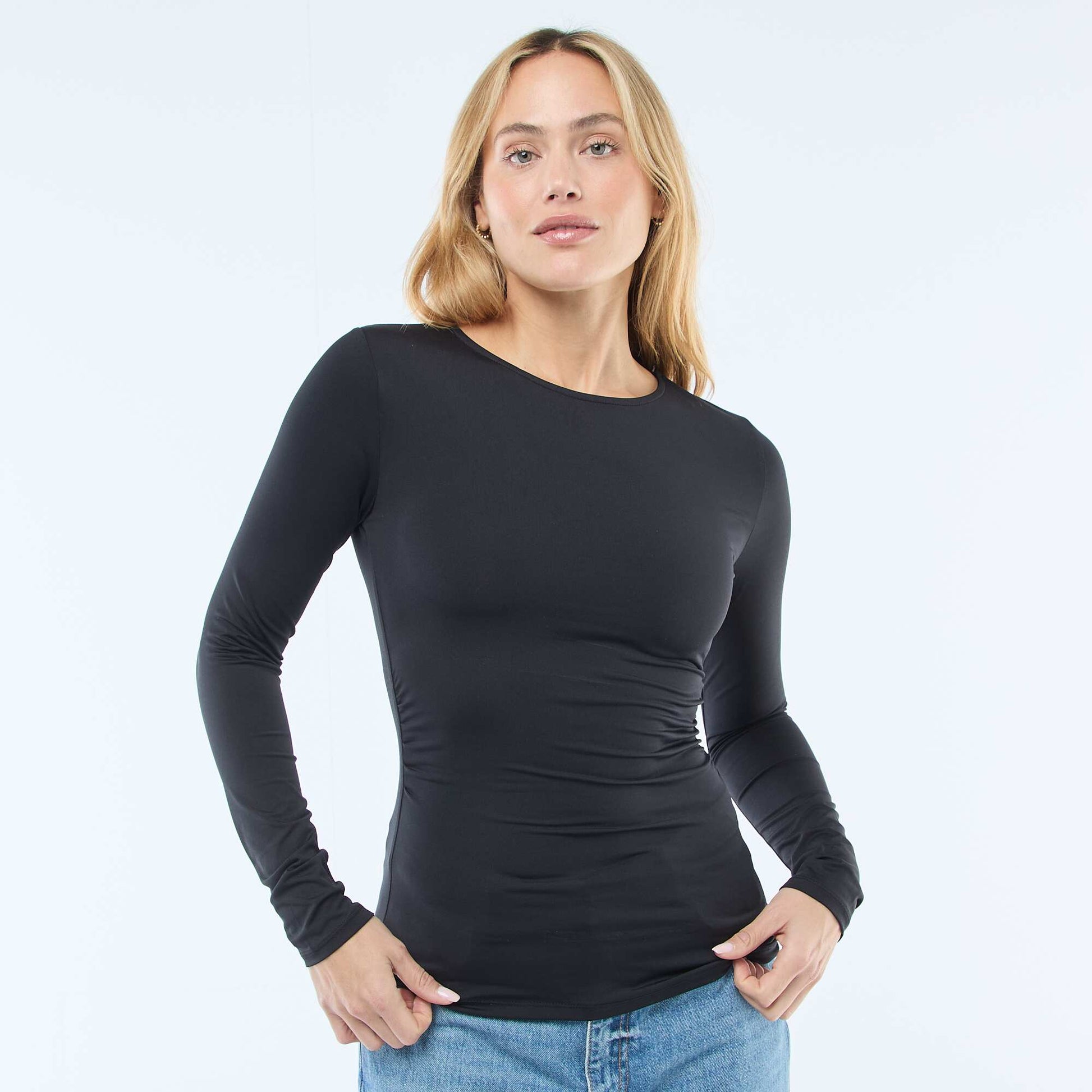 Open-Back T-Shirt BLACK