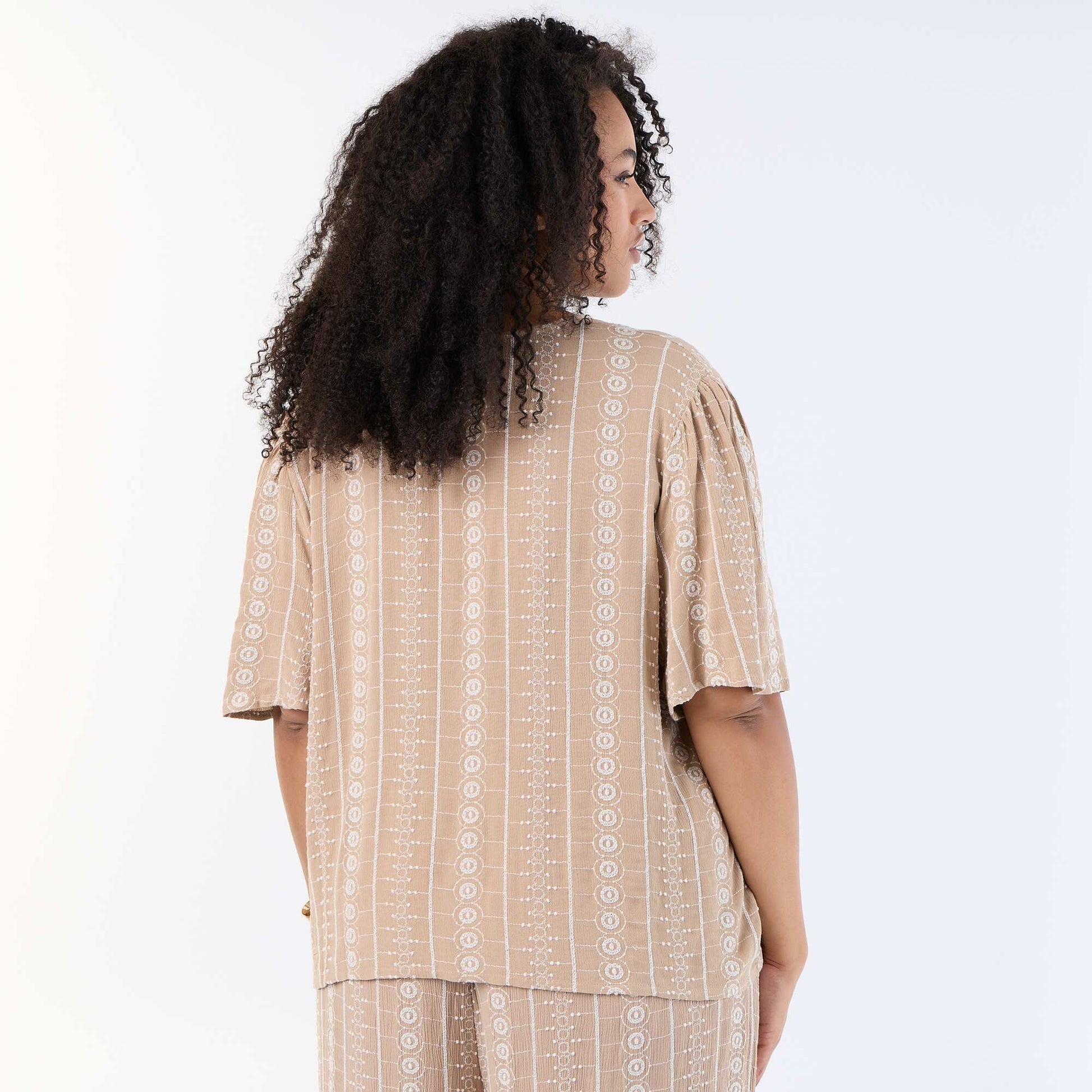 Short-sleeved blouse with bows and embroidery BEIGE