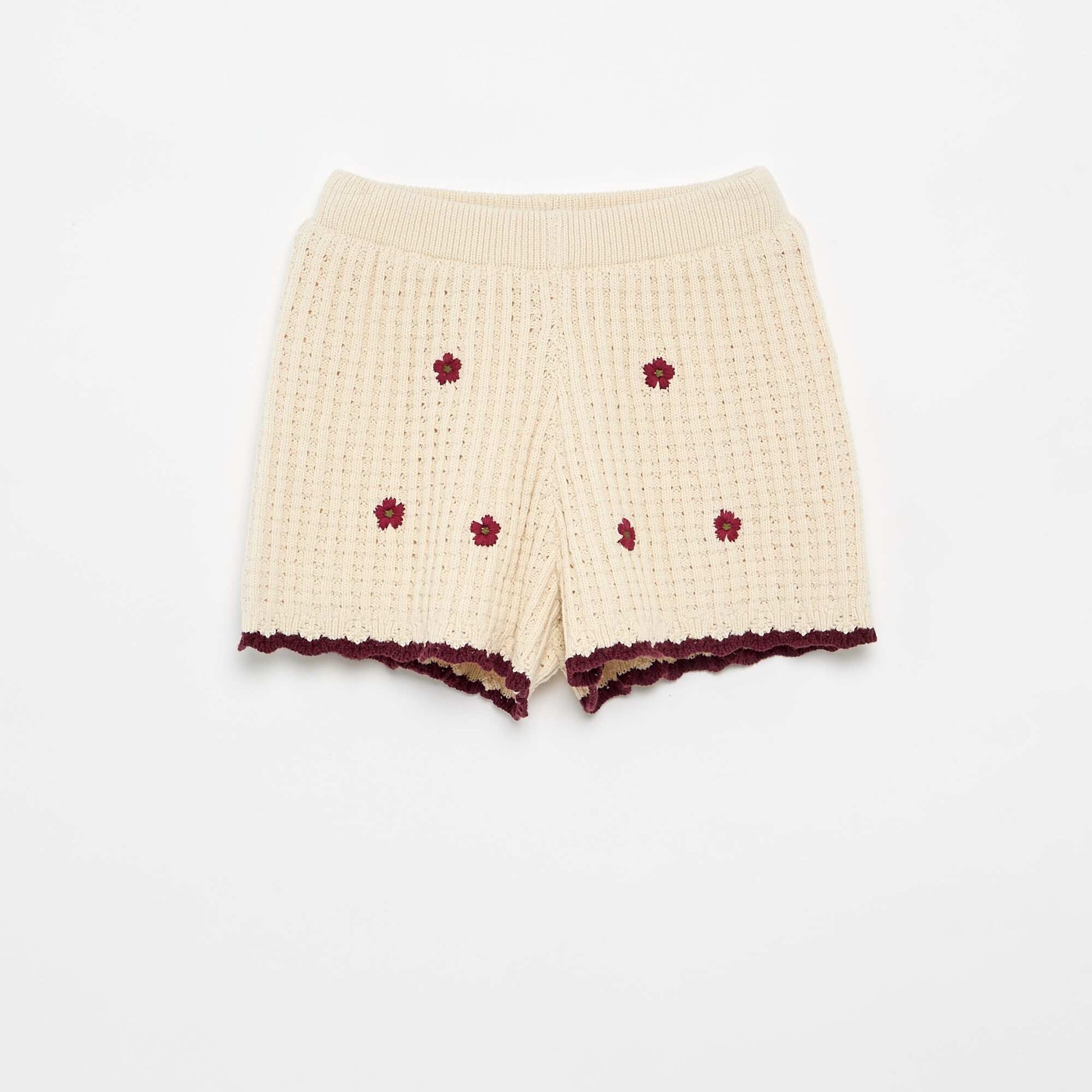 Crochet shorts with embroidered details BEIGE