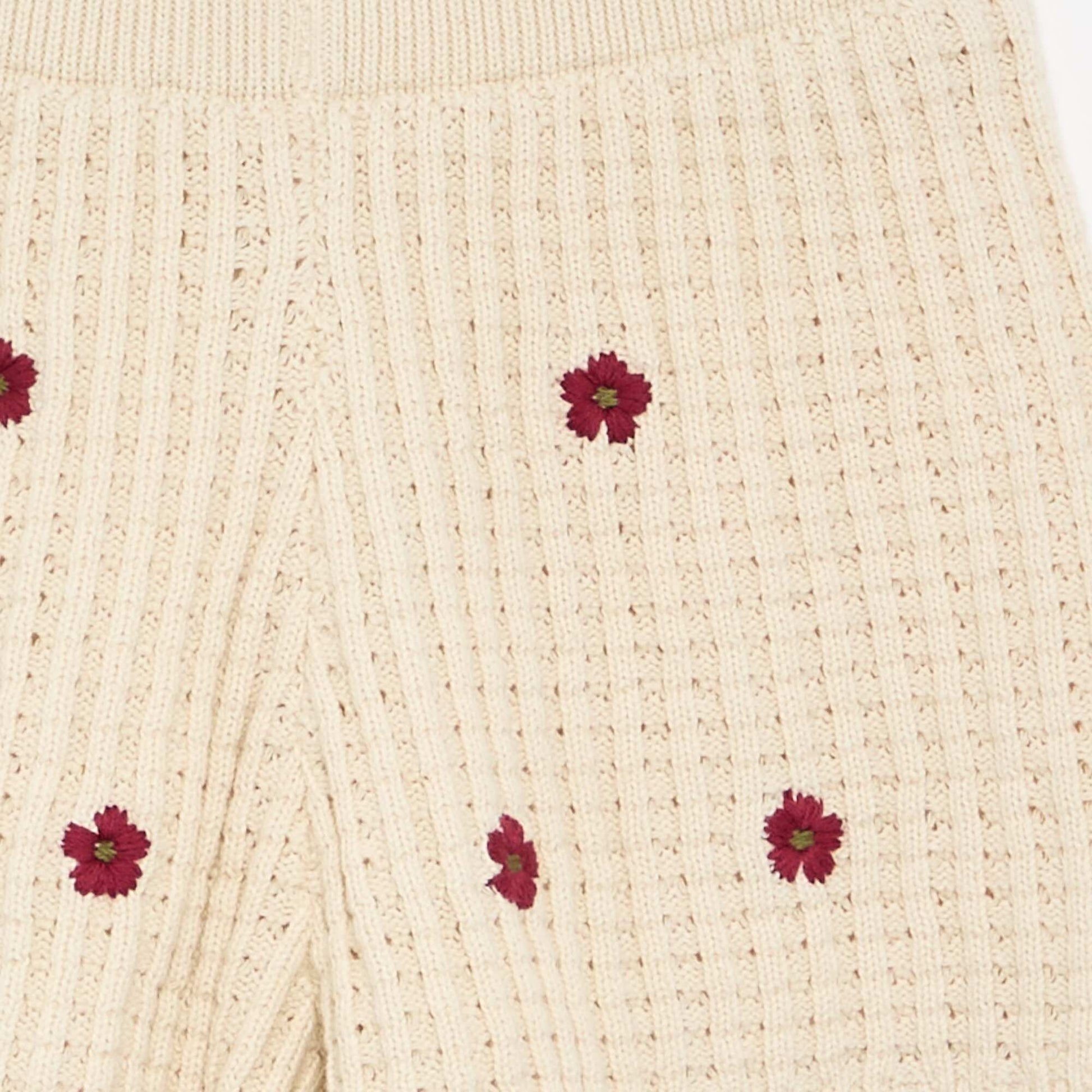 Crochet shorts with embroidered details BEIGE