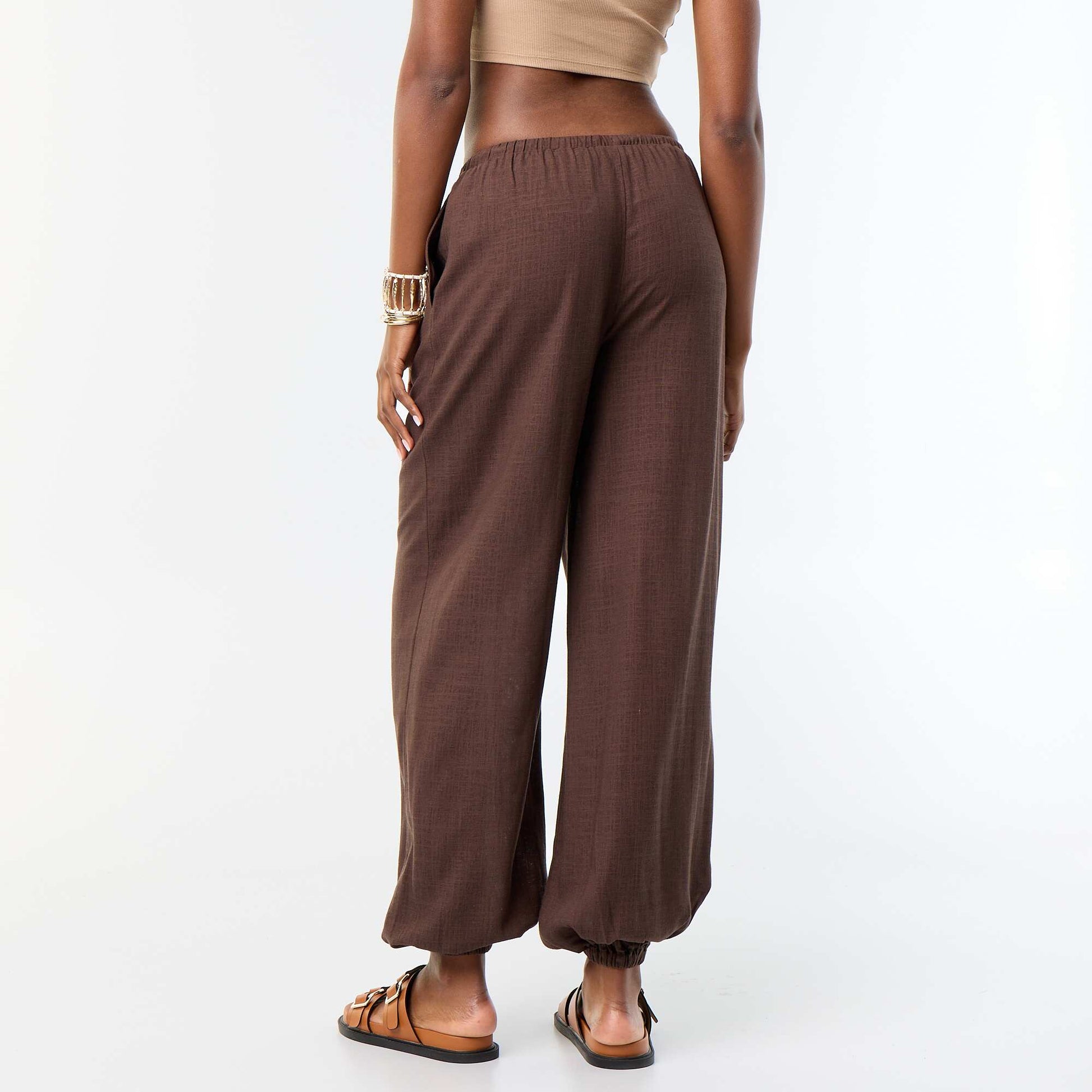 Solid Balloon Fit Pants with 2 Pockets BROWN
