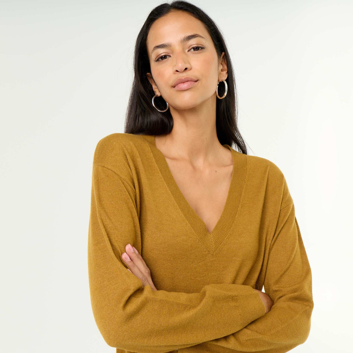 Lightweight V-neck Sweater RED