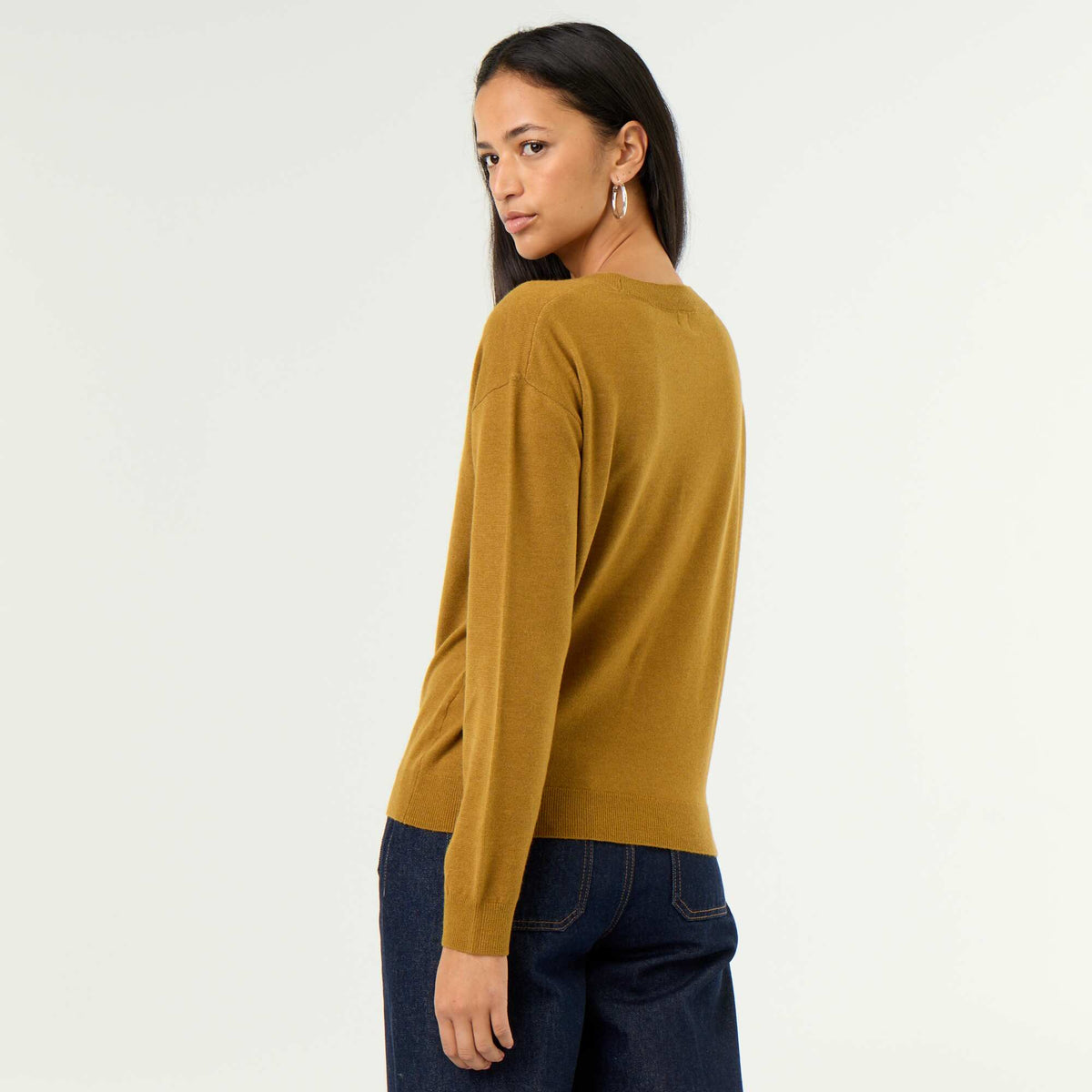 Lightweight V-neck Sweater RED