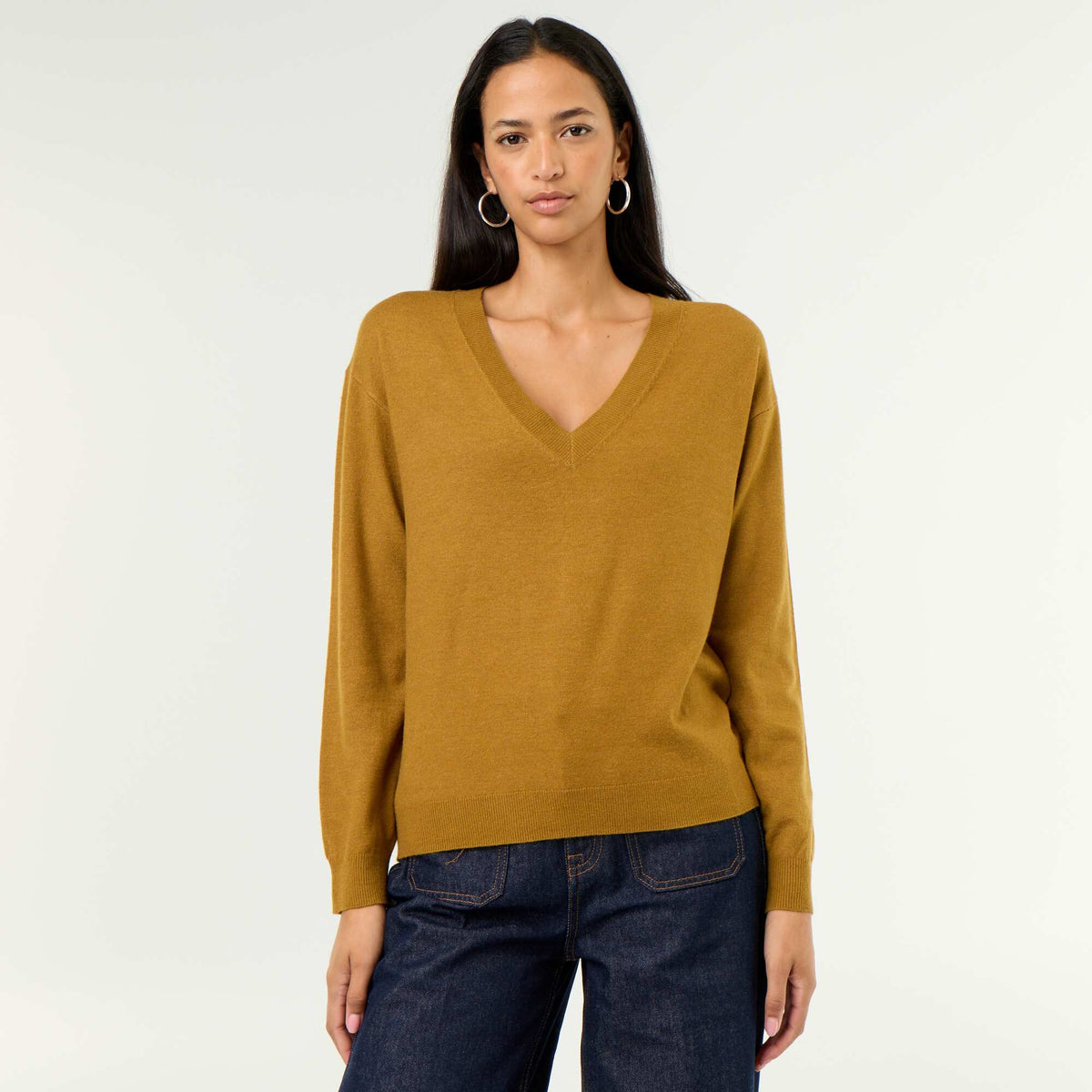 Lightweight V-neck Sweater RED