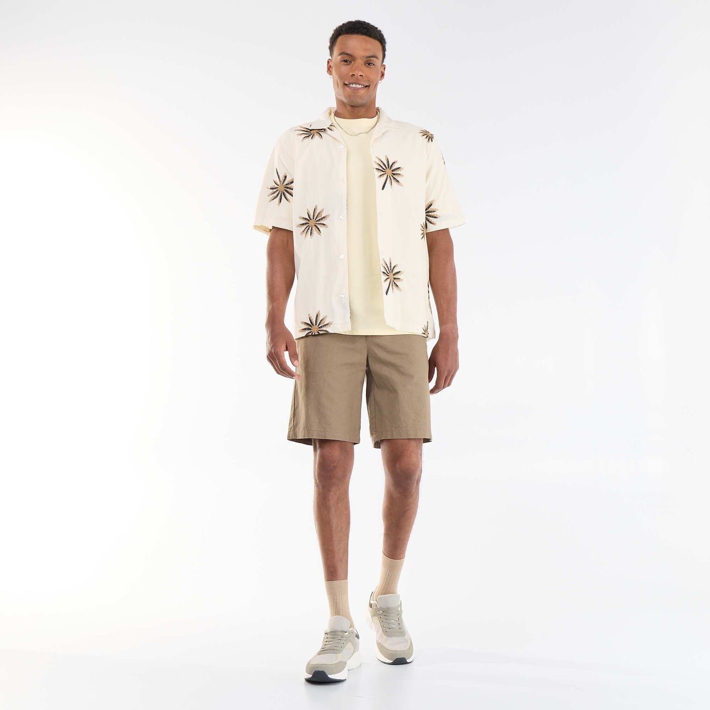 Short-sleeved shirt with embroidered pattern BEIGE