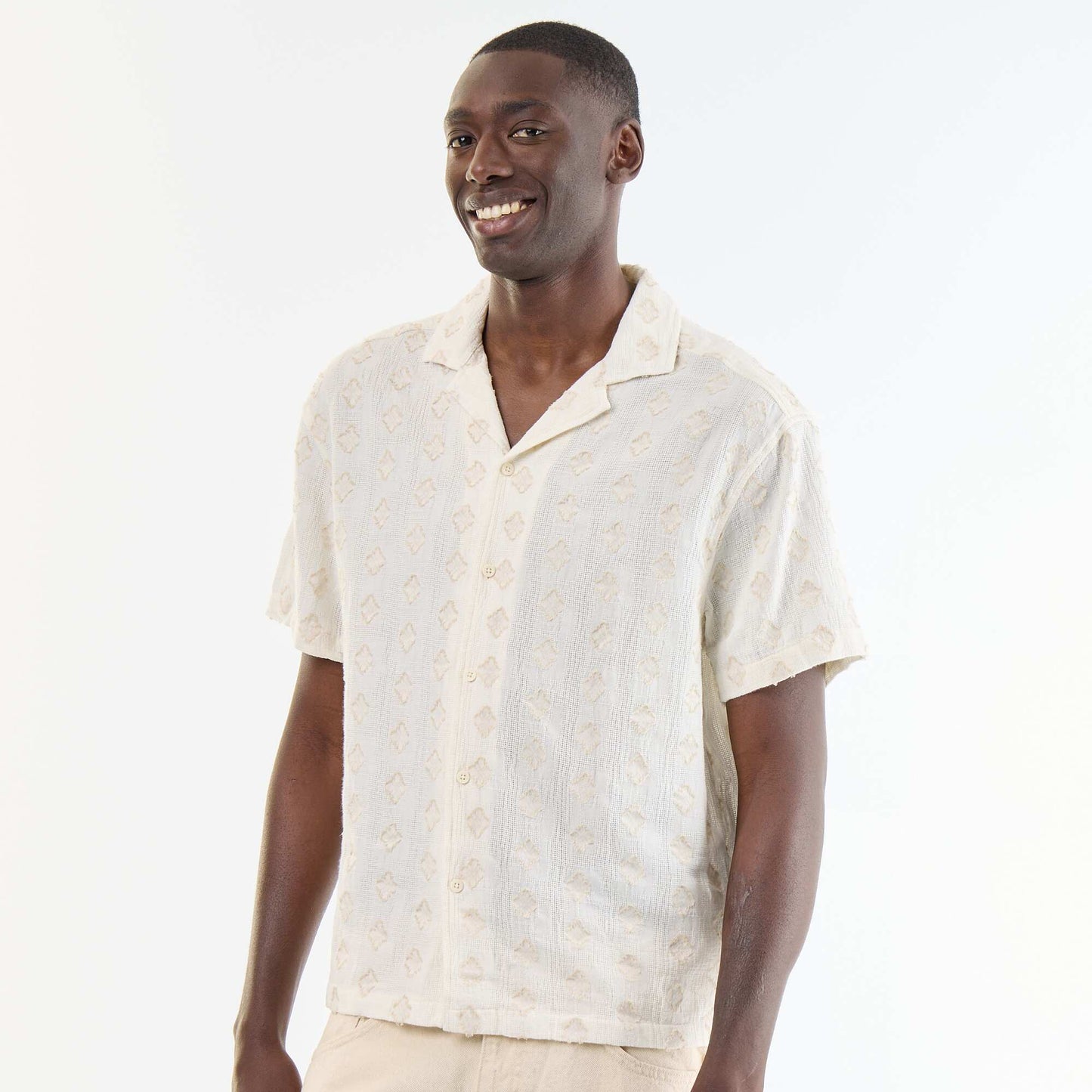 Short-sleeved fancy knit shirt with embroidery BEIGE