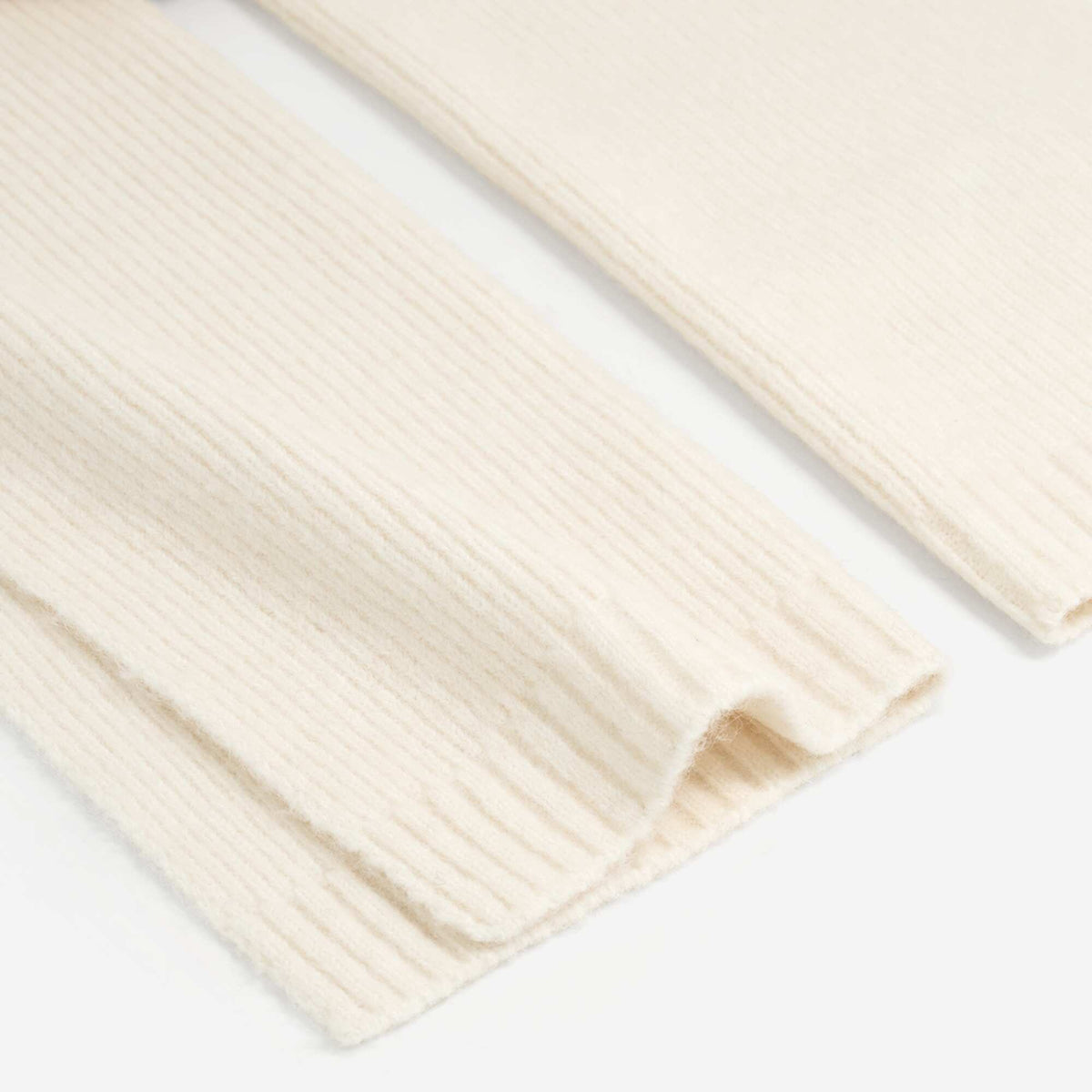 Solid Rib-Knit Scarf BEIGE