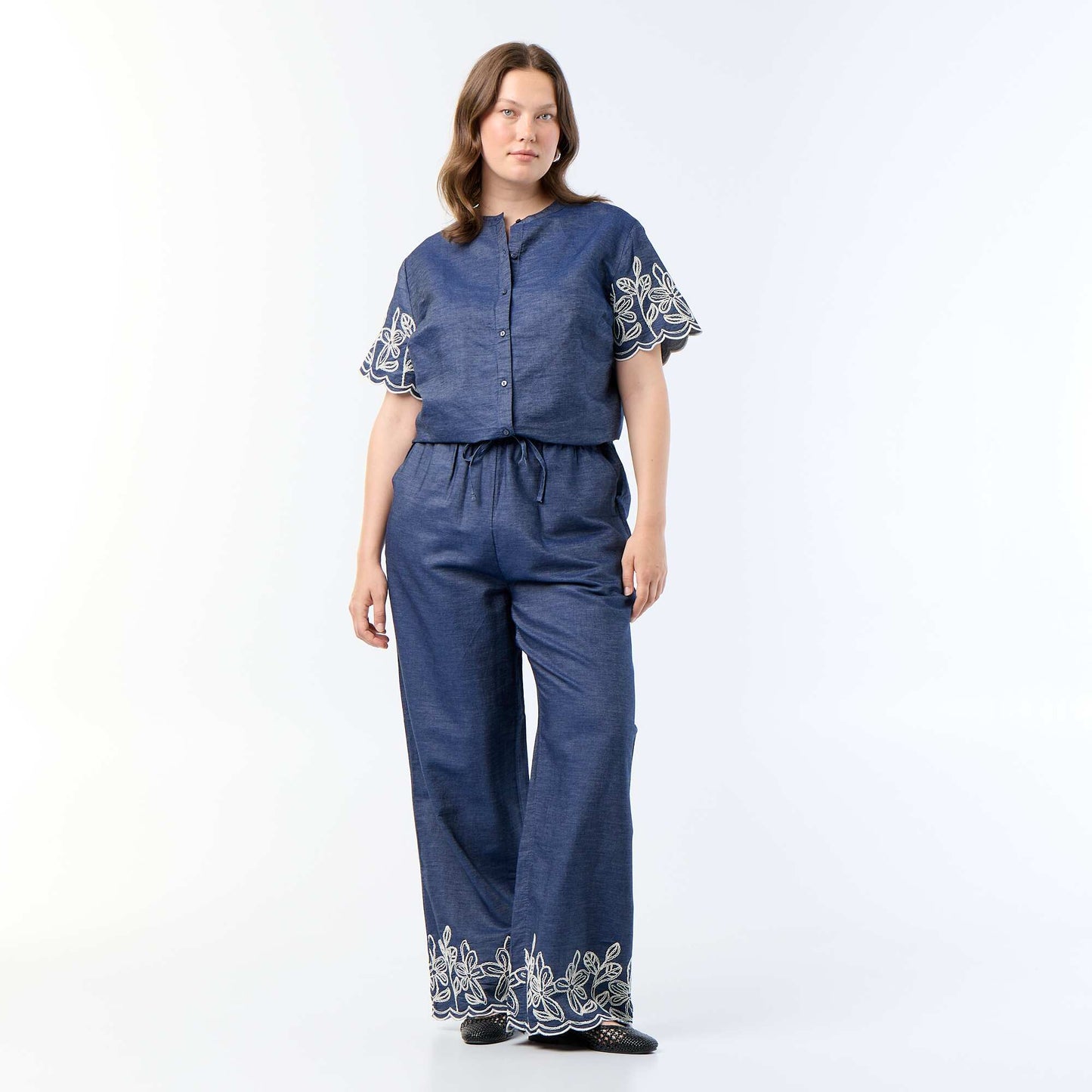 Embroidered Sleeve Shirt BLUE