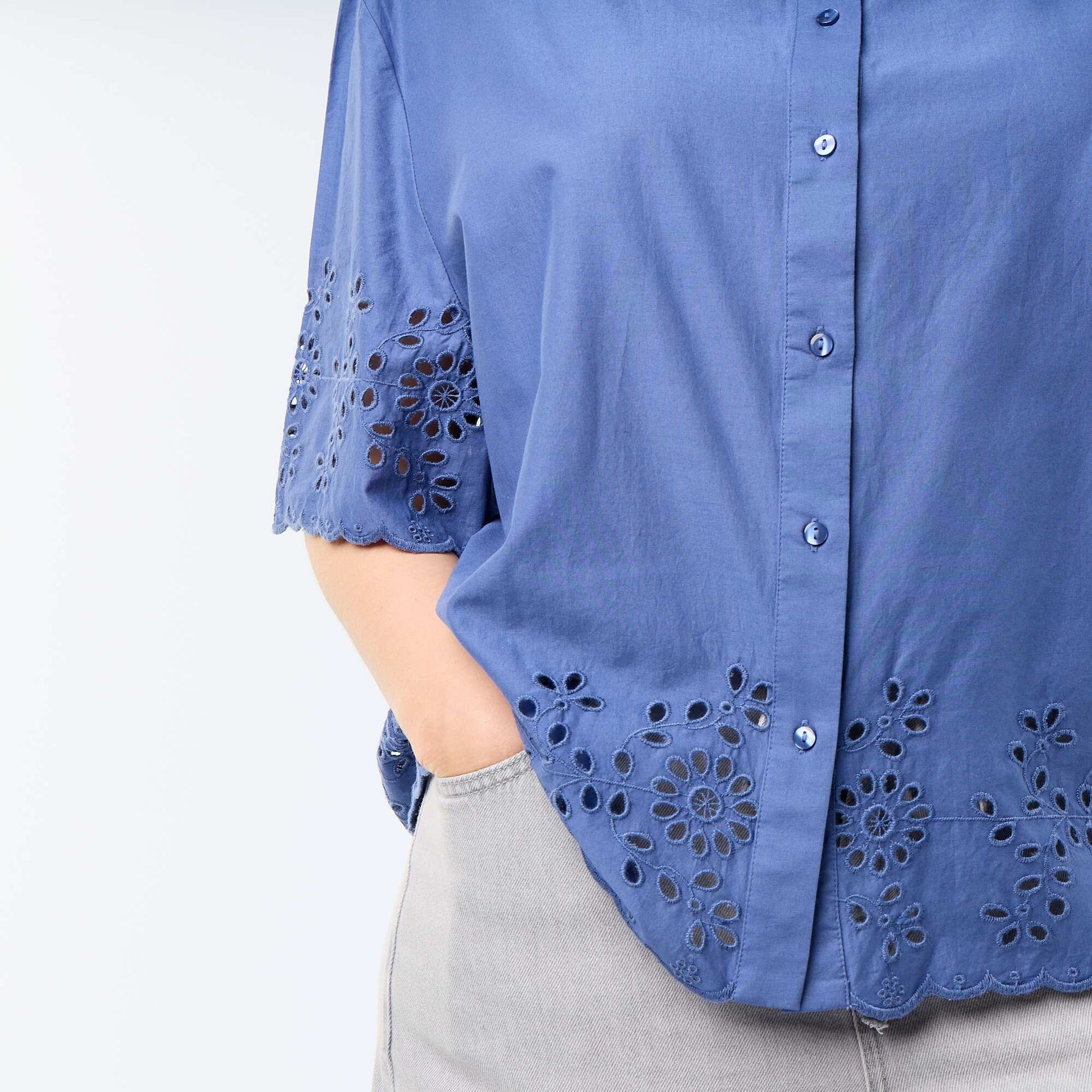 Short-sleeved blouse with openwork embroidery BLUE
