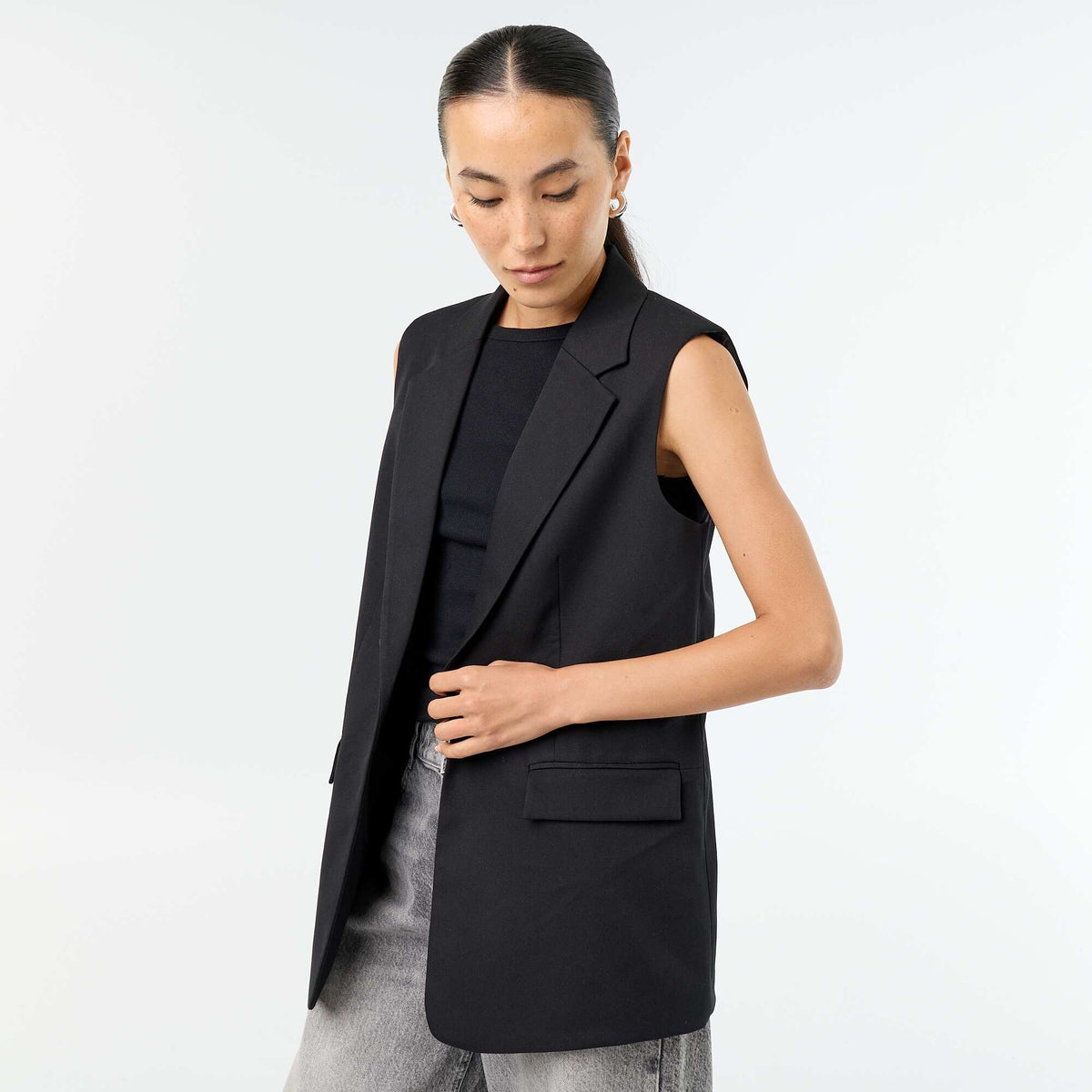 Long sleeveless jacket BLACK