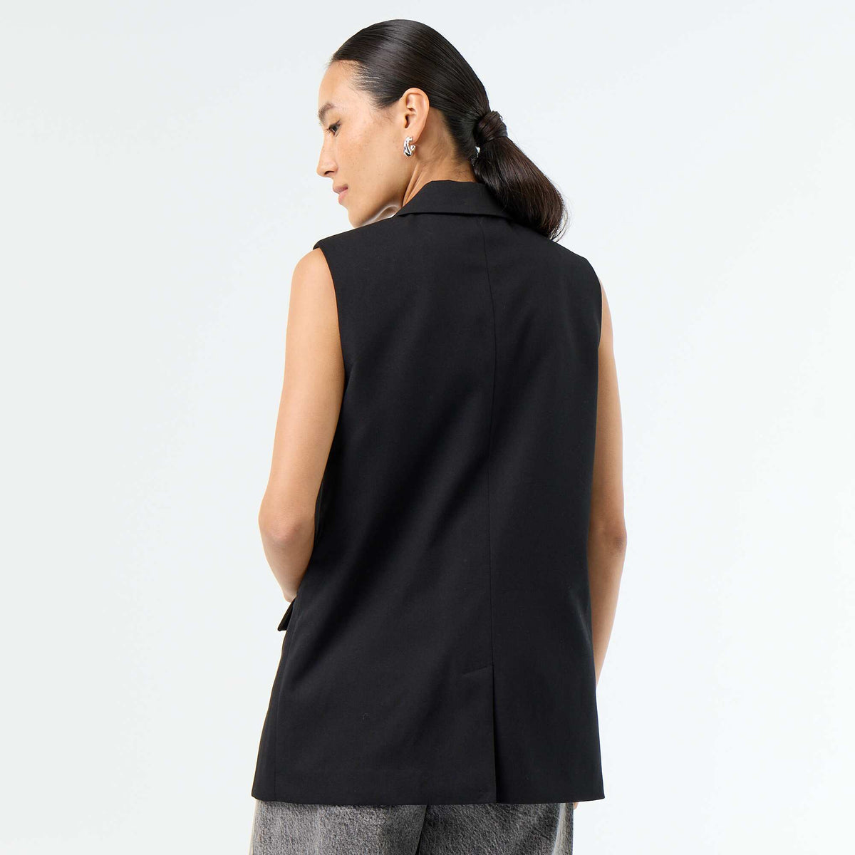 Long sleeveless jacket BLACK