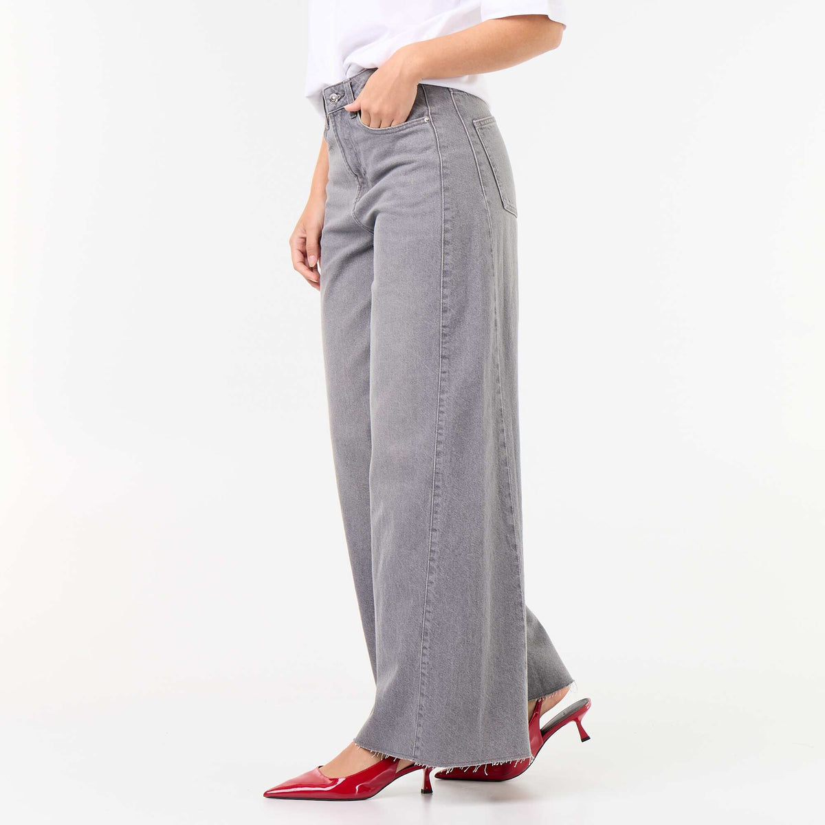 Wide Leg Jeans with Raw Hem GREY