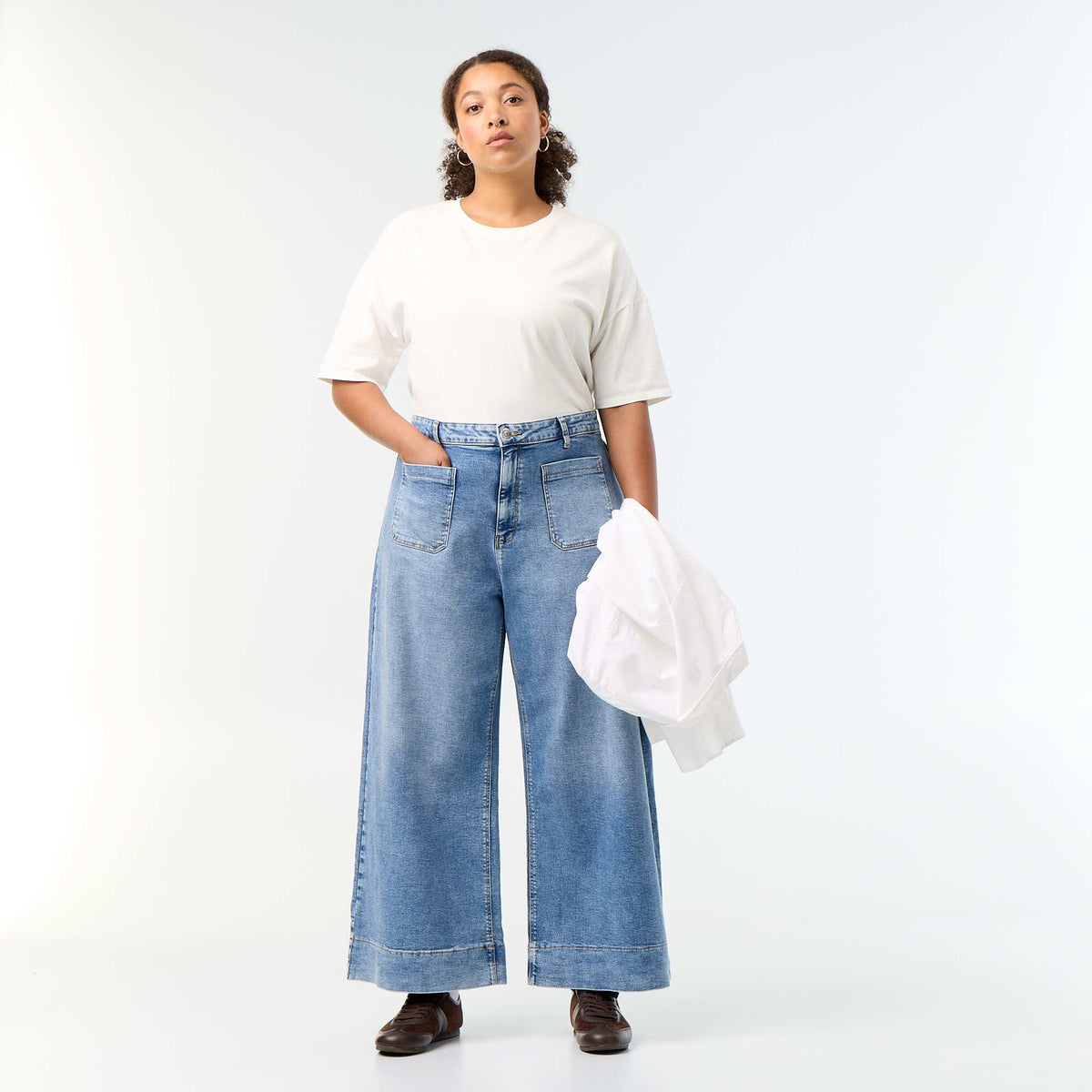 Wide-leg jeans with patch pockets BLUE