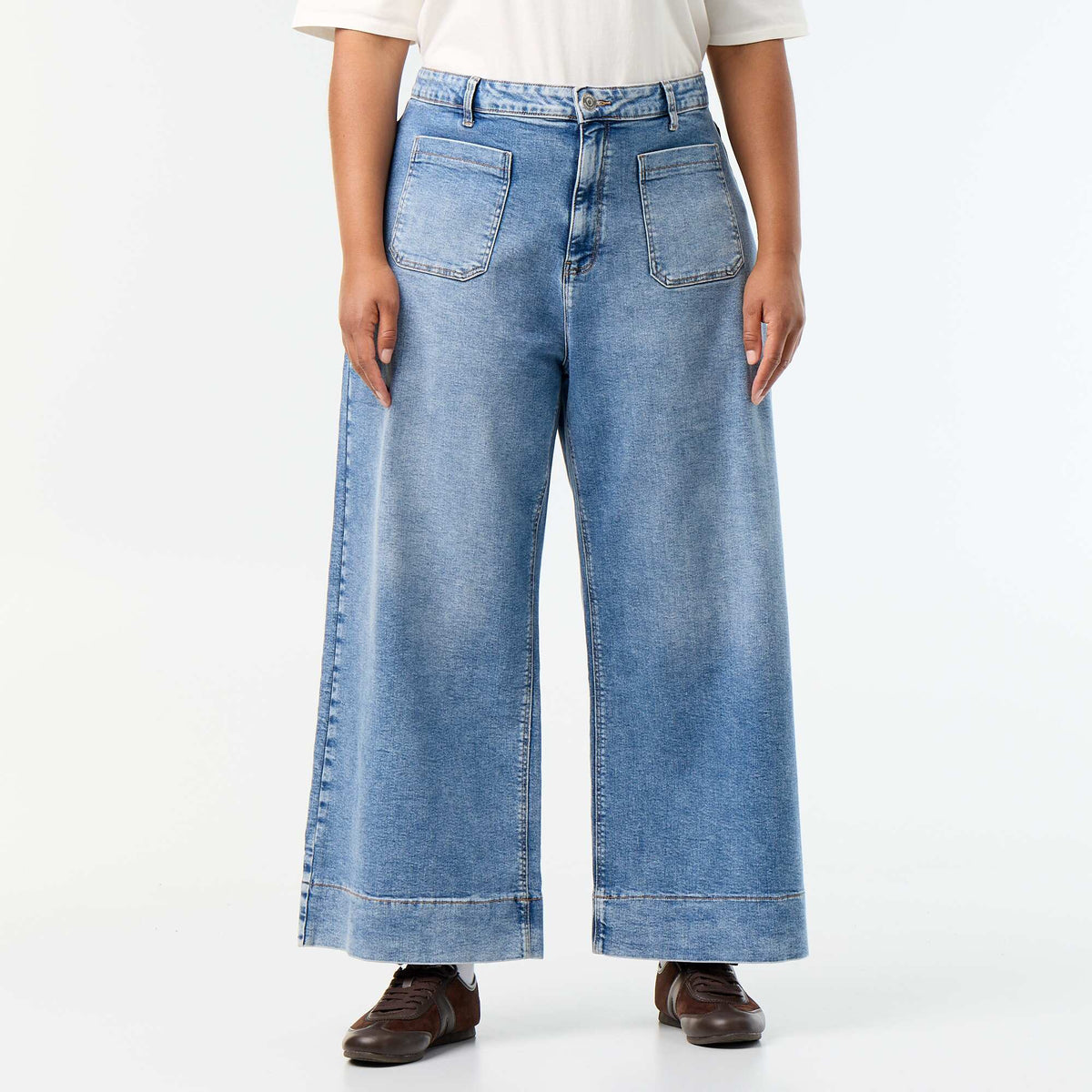 Wide-leg jeans with patch pockets BLUE
