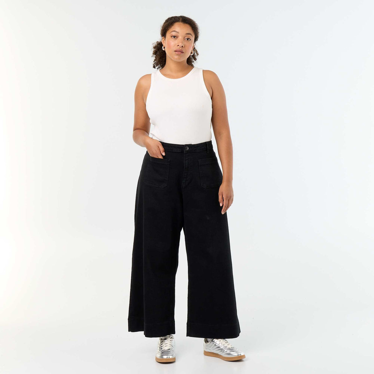 Wide-leg jeans with patch pockets BLACK