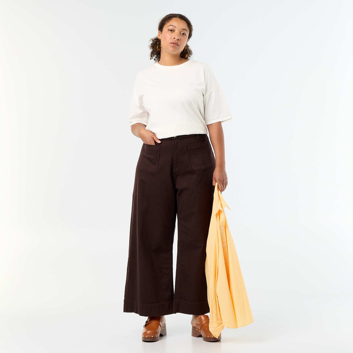 Wide-leg jeans with patch pockets BROWN