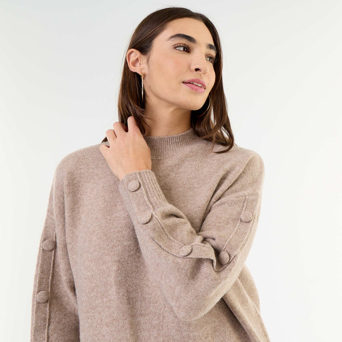 Short knit dress with button detail sleeves BEIGE