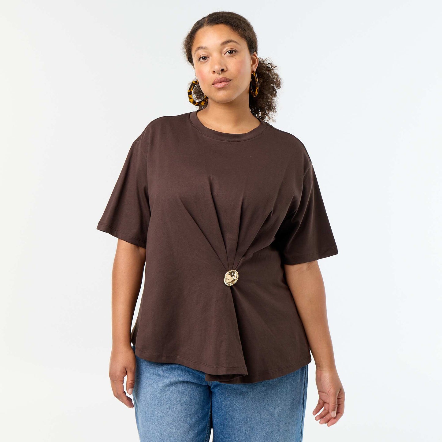 Draped T-shirt with Golden Brooch Detail BROWN