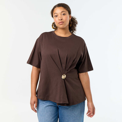 Draped T-shirt with Golden Brooch Detail BROWN