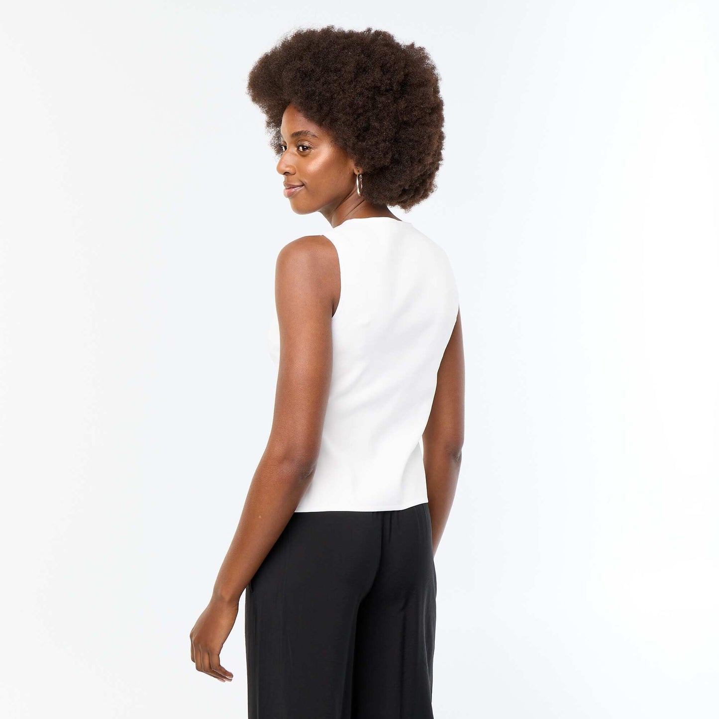 Sleeveless Fine-Gauge Knit Vest WHITE