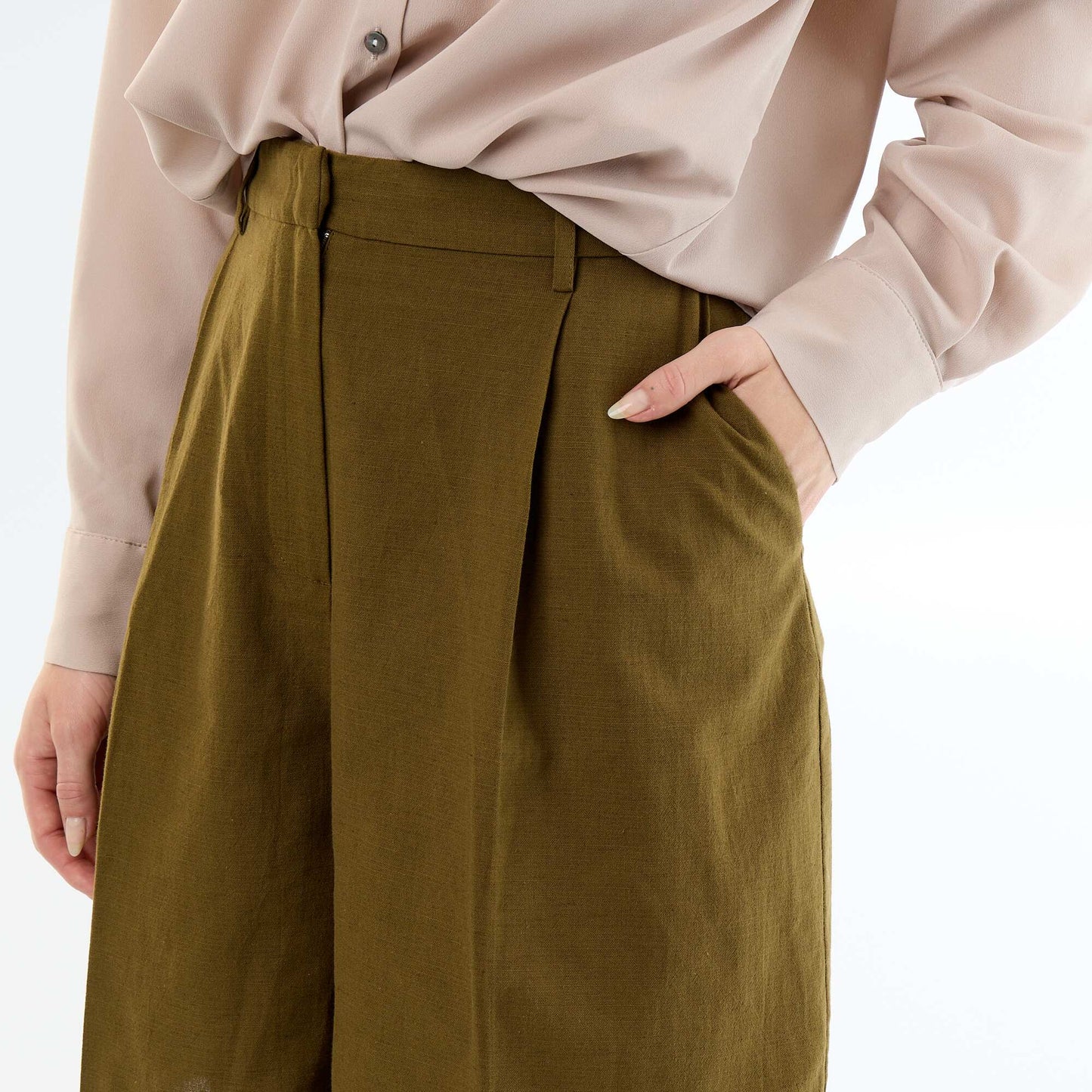 Pleated Wide-Leg Linen Blend Bermuda Shorts KHAKI