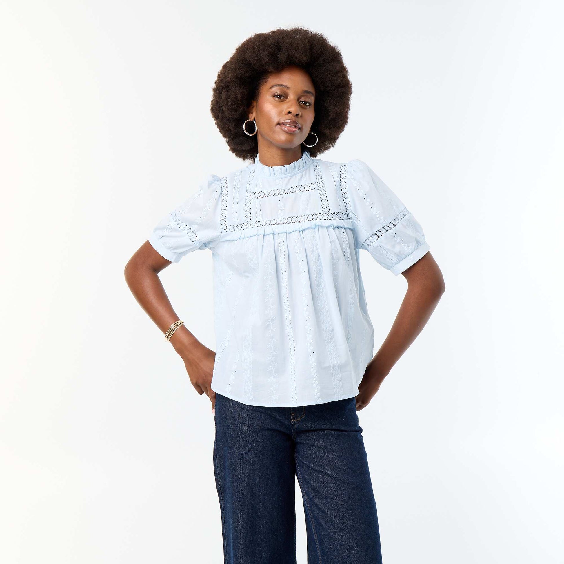 Short-sleeved blouse with embroidery BLUE