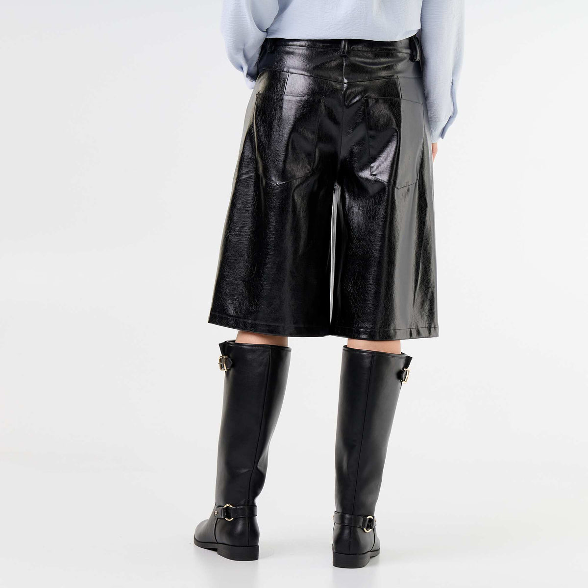 Vinyl wide-leg Bermuda shorts BLACK