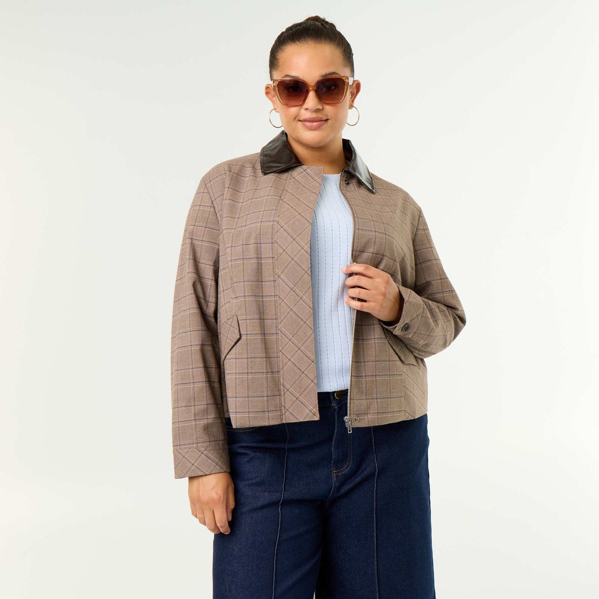 Checked jacket with vinyl collar BEIGE