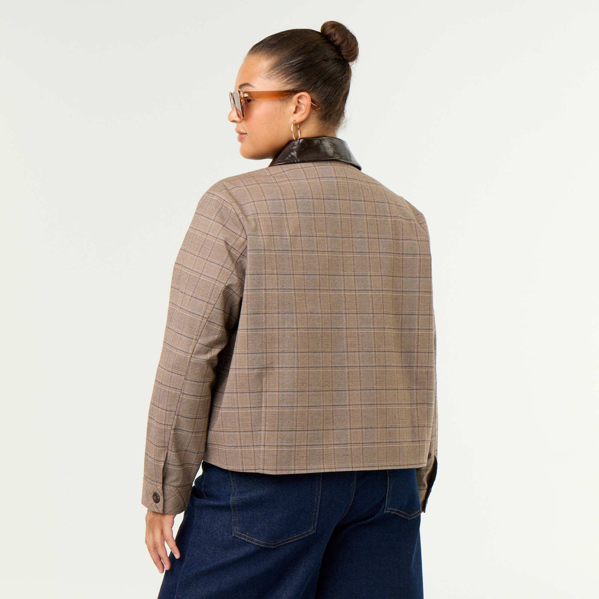 Checked jacket with vinyl collar BEIGE