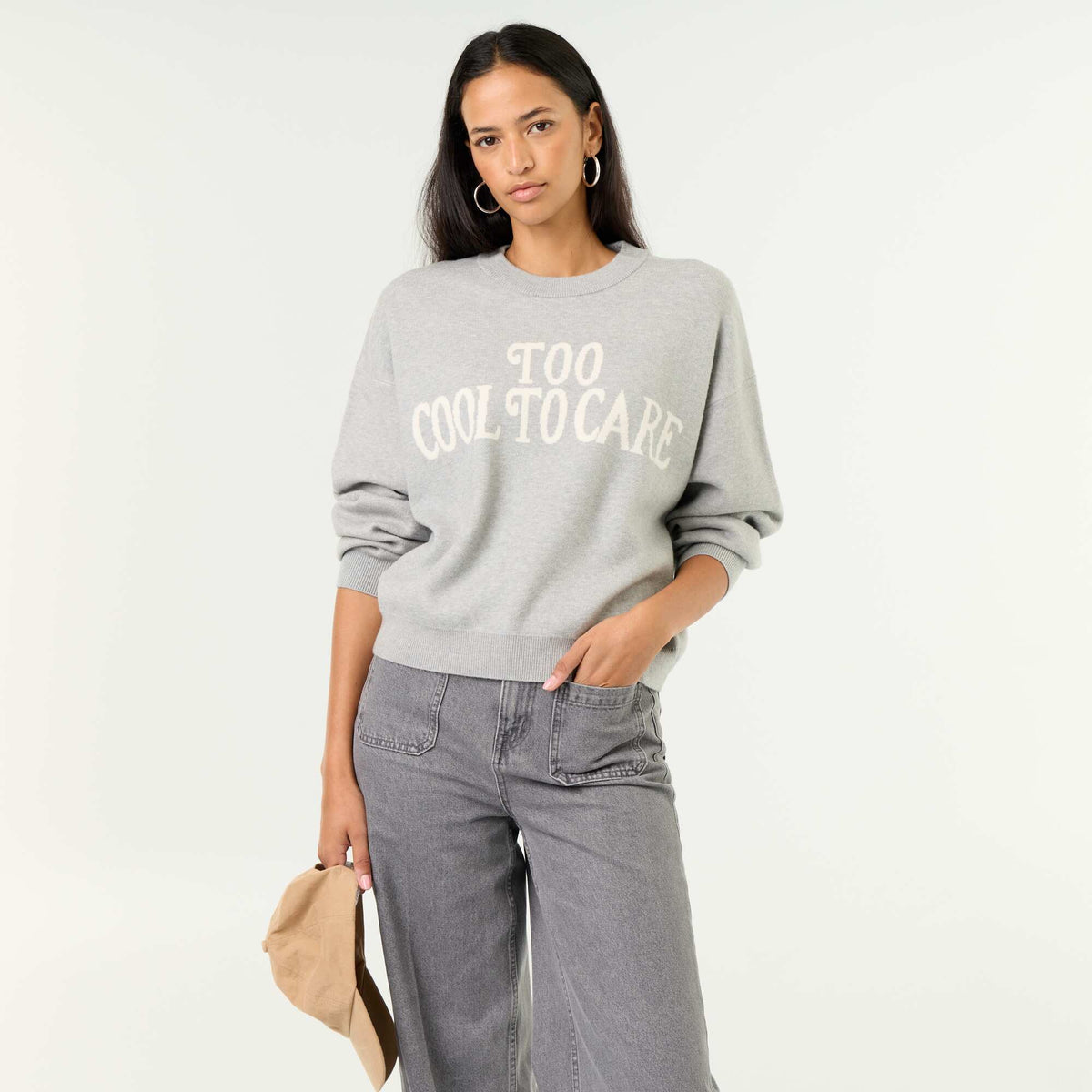 Round neck soft knit sweater with lettering GREY