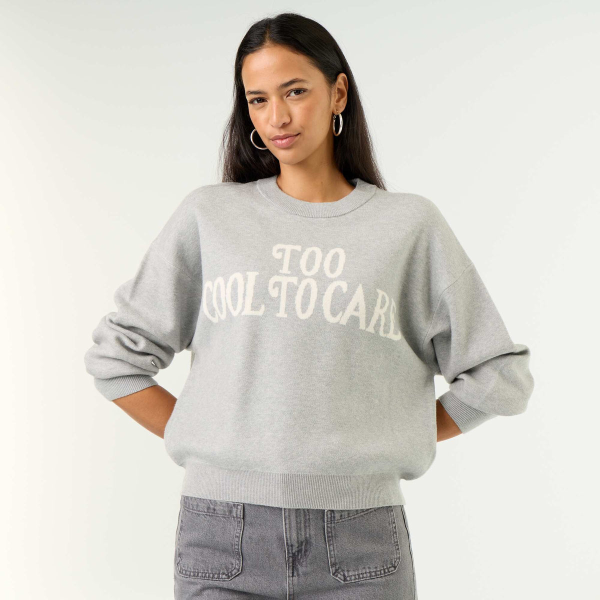 Round neck soft knit sweater with lettering GREY