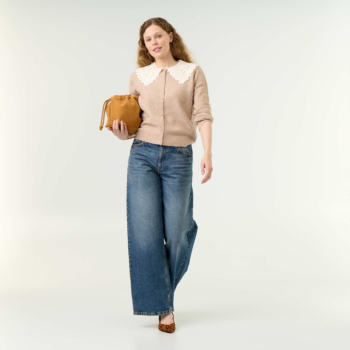 Buttoned Cardigan with Peter Pan Collar BEIGE