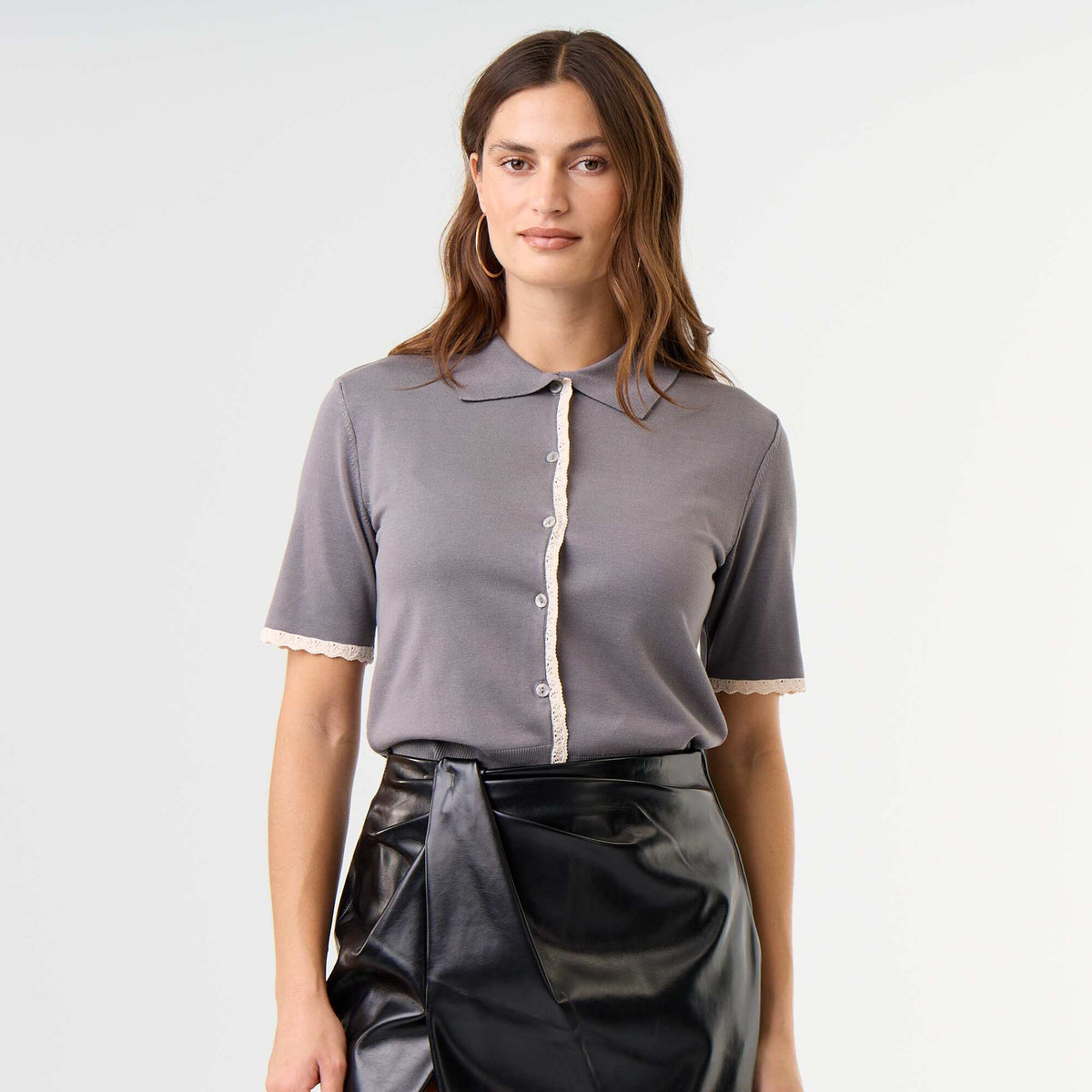 Short-Sleeved Knit Cardigan with Lace GREY