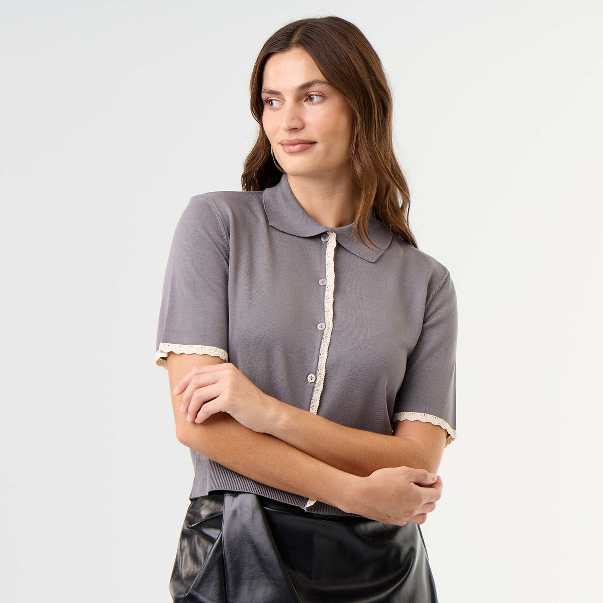 Short-Sleeved Knit Cardigan with Lace GREY