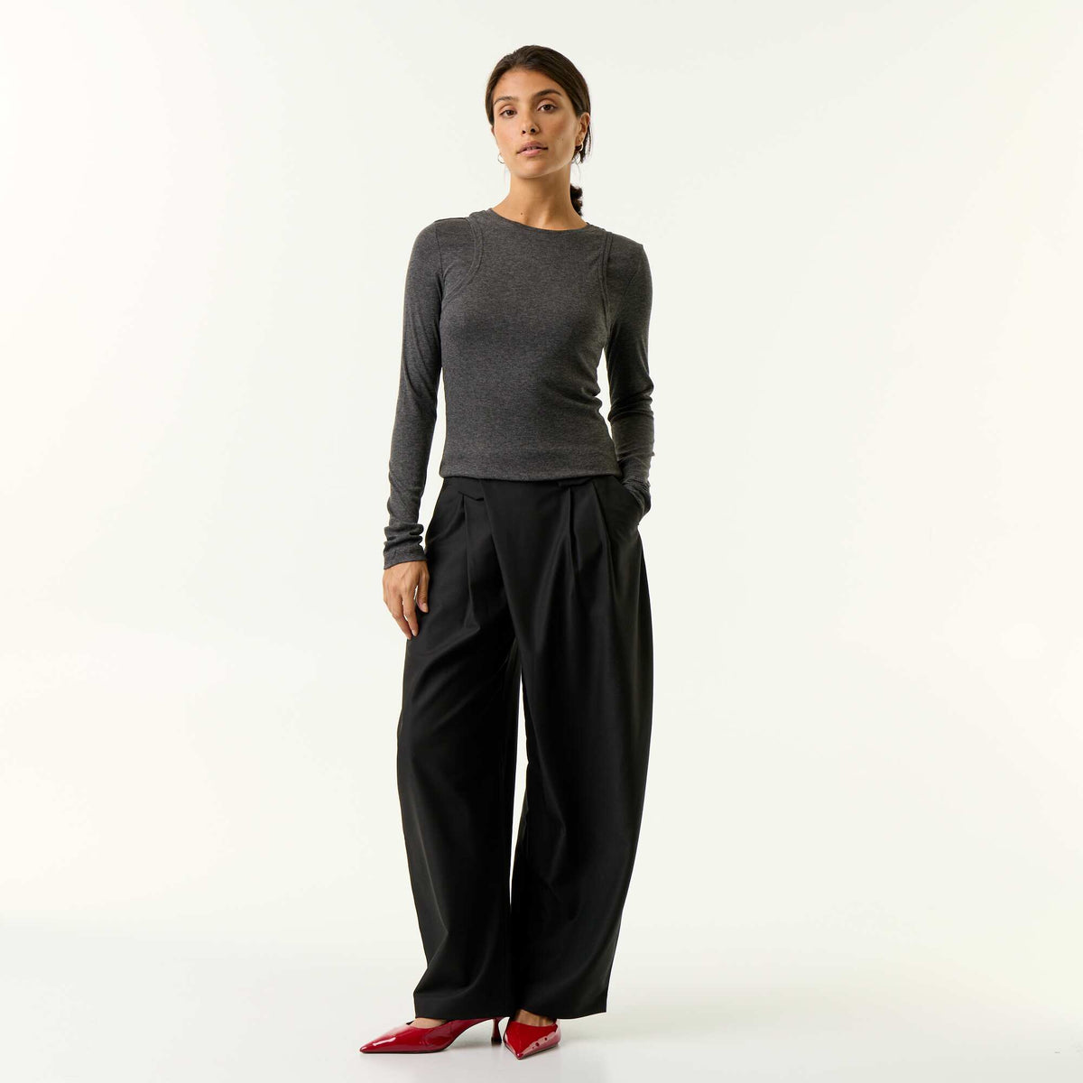 High-waisted wide barrel leg trousers BLACK