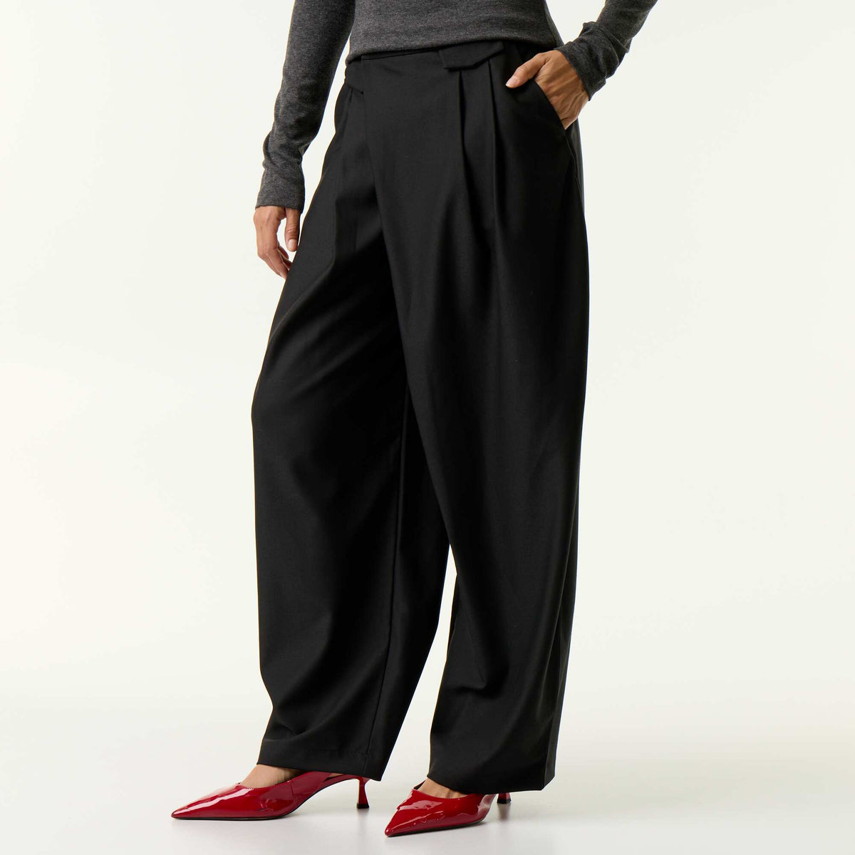 High-waisted wide barrel leg trousers BLACK